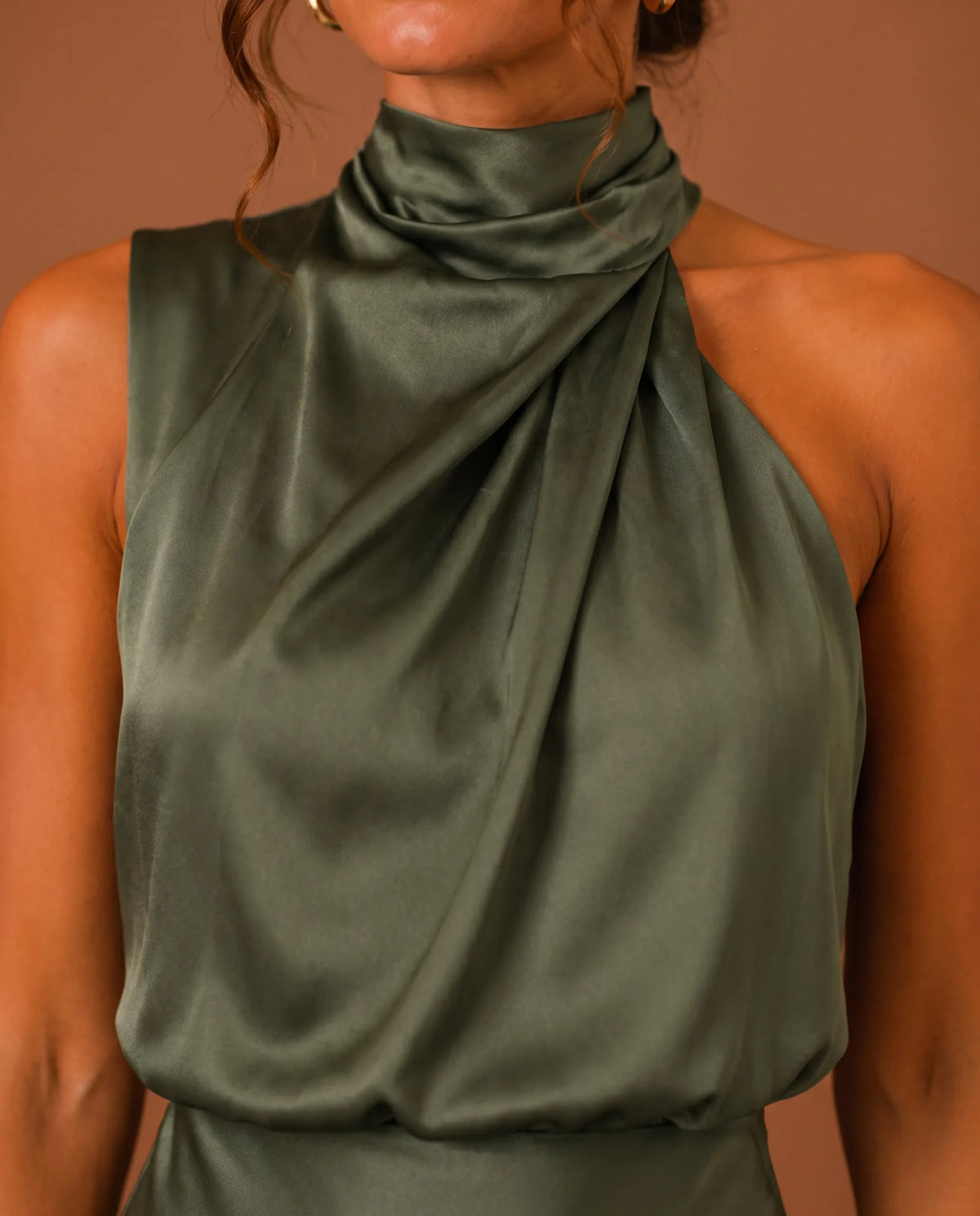 Lilian Maxi Dress for Women - Summer Dress - Green — neckline detail