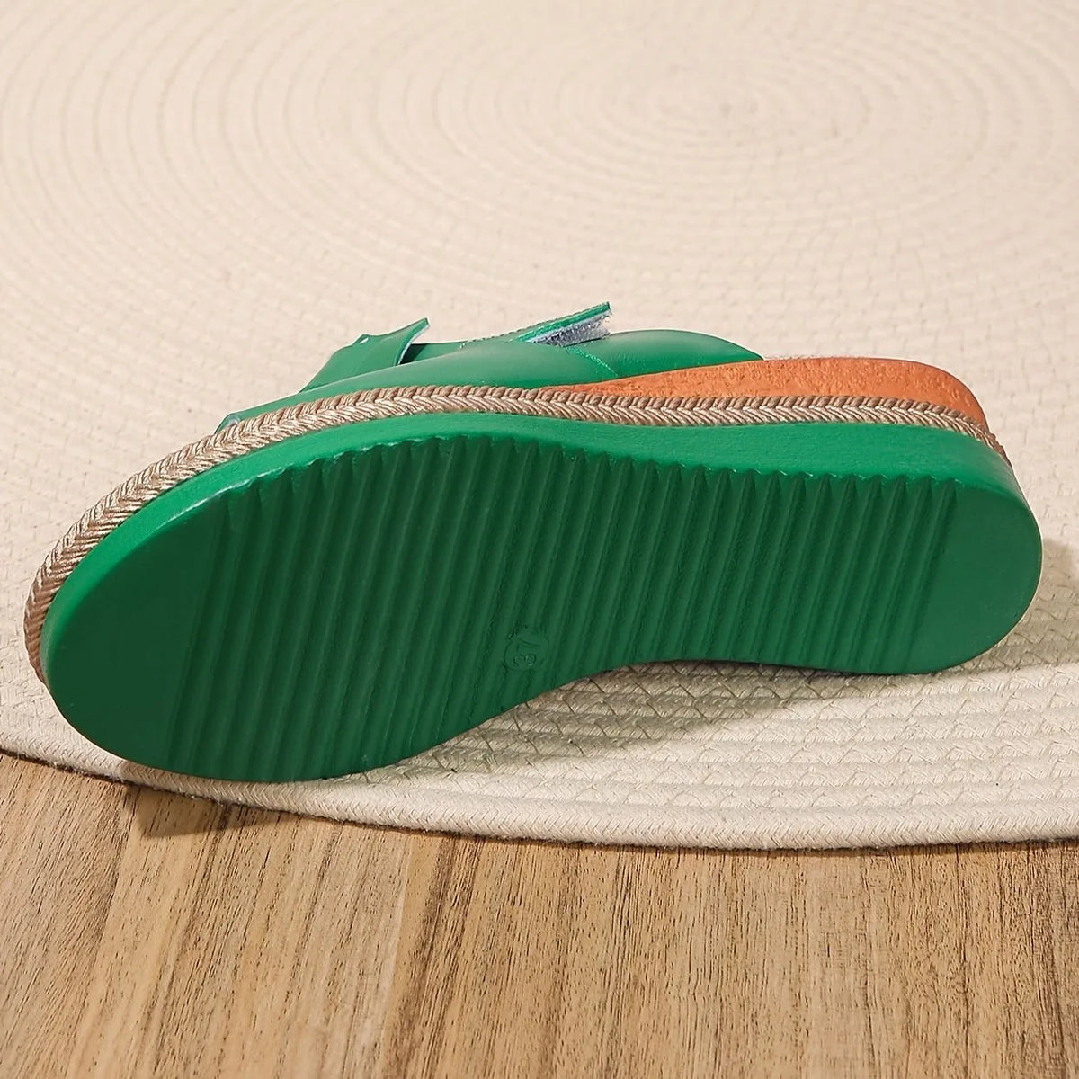 Petronella Comfortable Open-Toe Sandals — sole