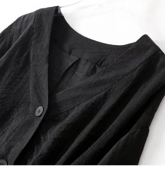Kerensa Cotton Linen Blouse – Black – collar and button detail
